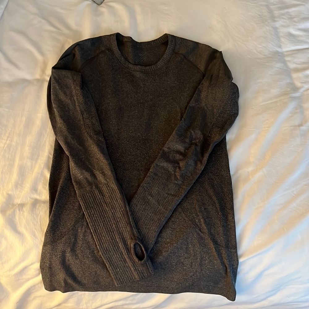 Lululemon long sleeve fitted swiftly